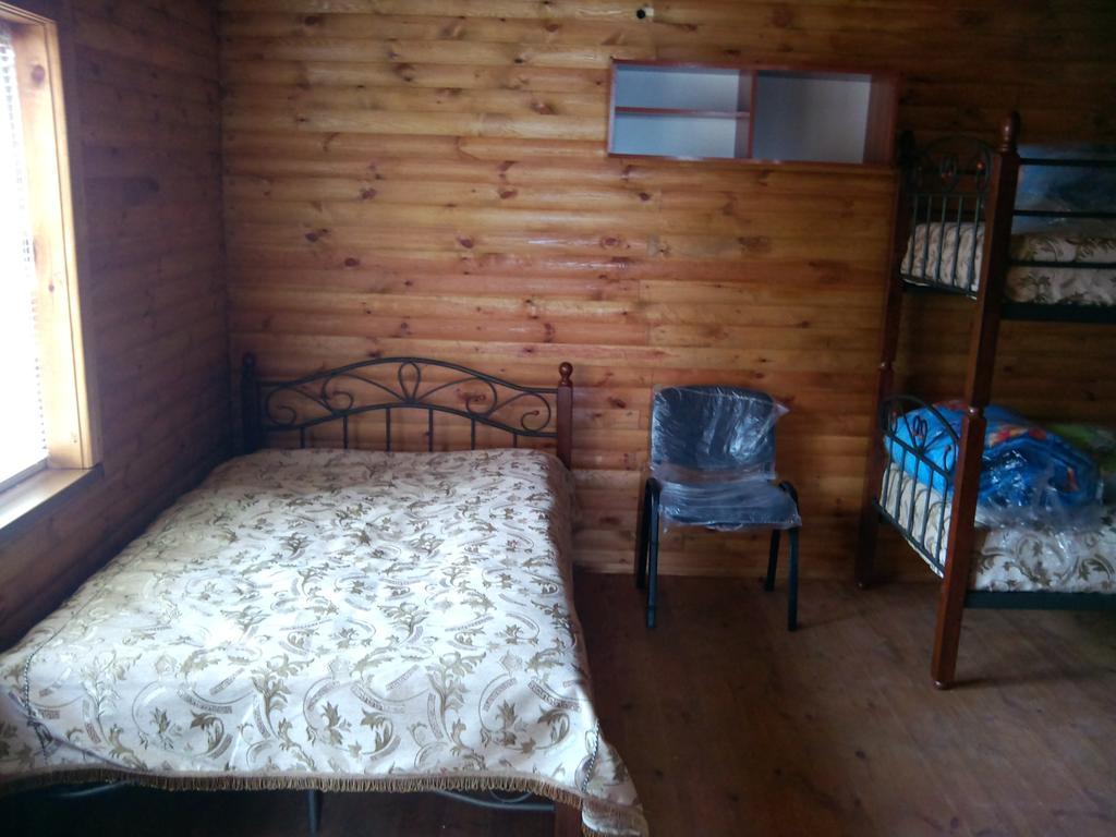 Hotel Slavutich à Nova Kakhovka Chambre photo