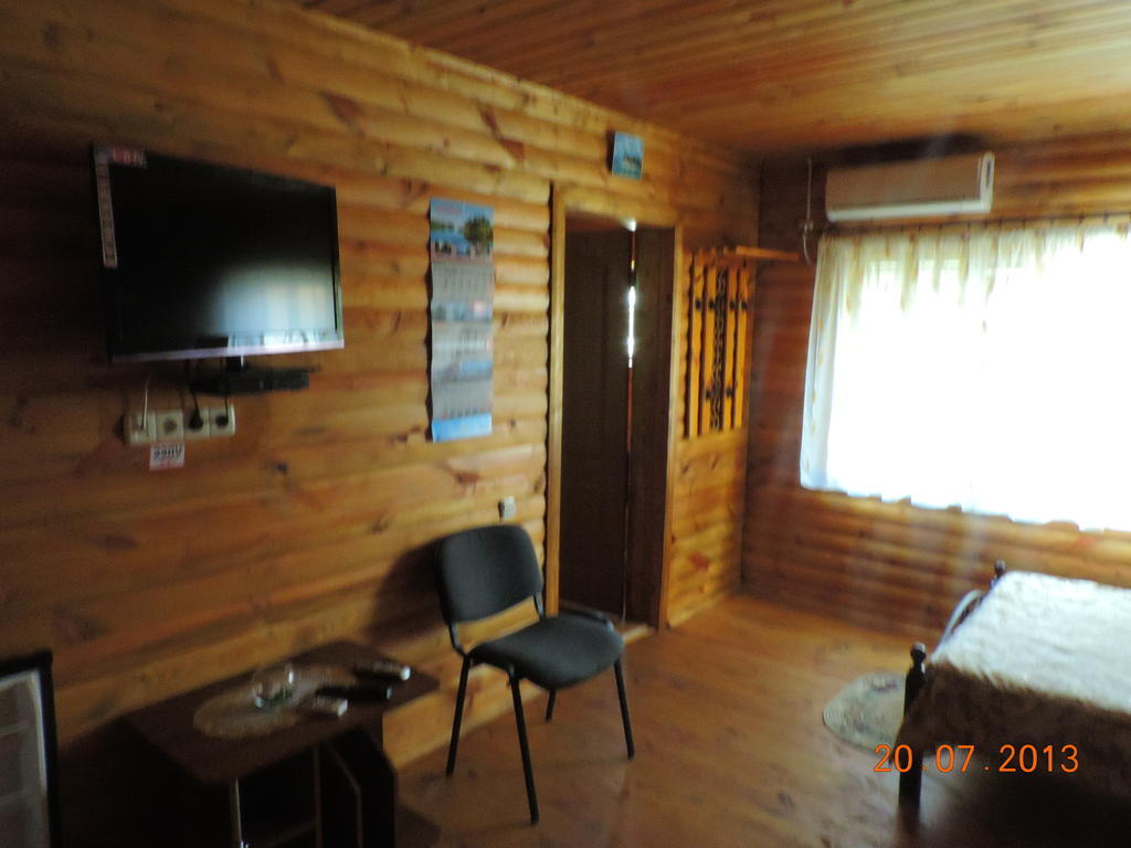 Hotel Slavutich à Nova Kakhovka Chambre photo