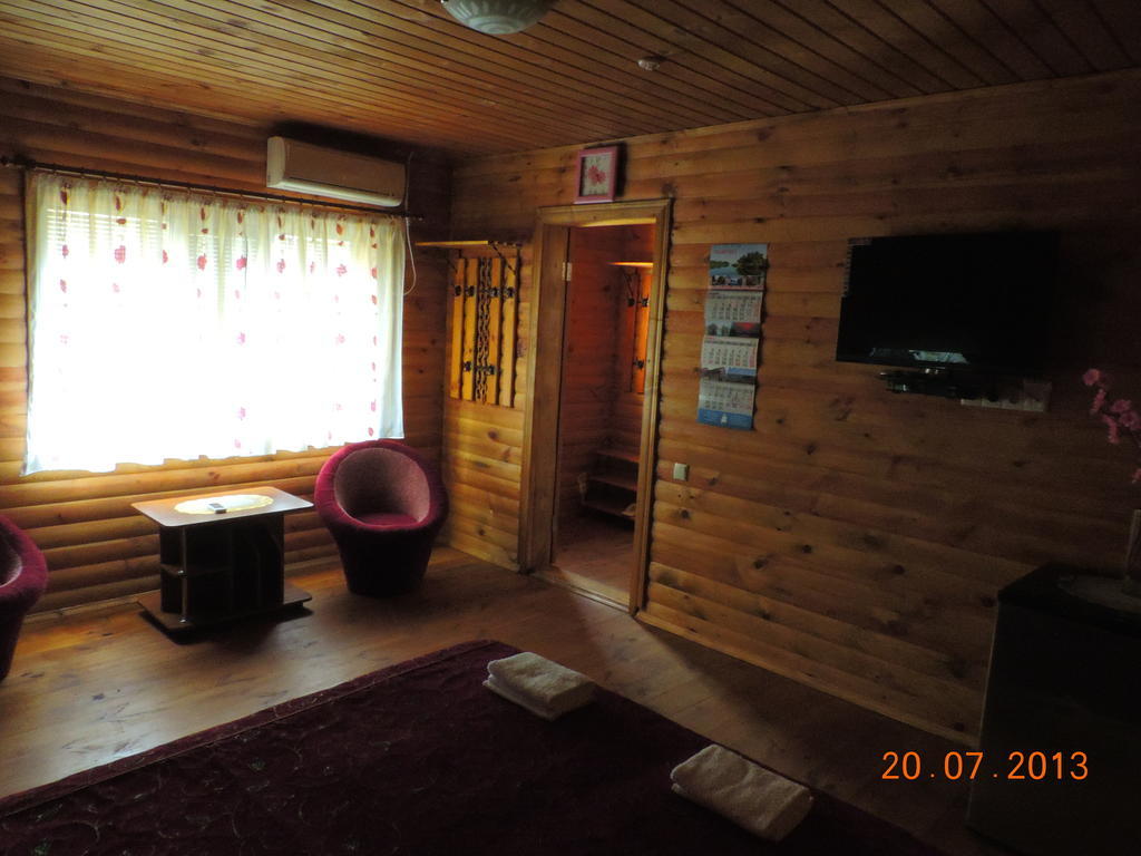 Hotel Slavutich à Nova Kakhovka Extérieur photo