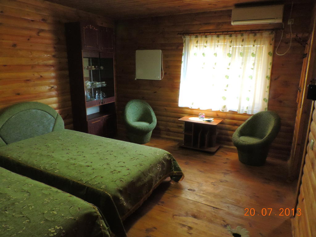 Hotel Slavutich à Nova Kakhovka Chambre photo