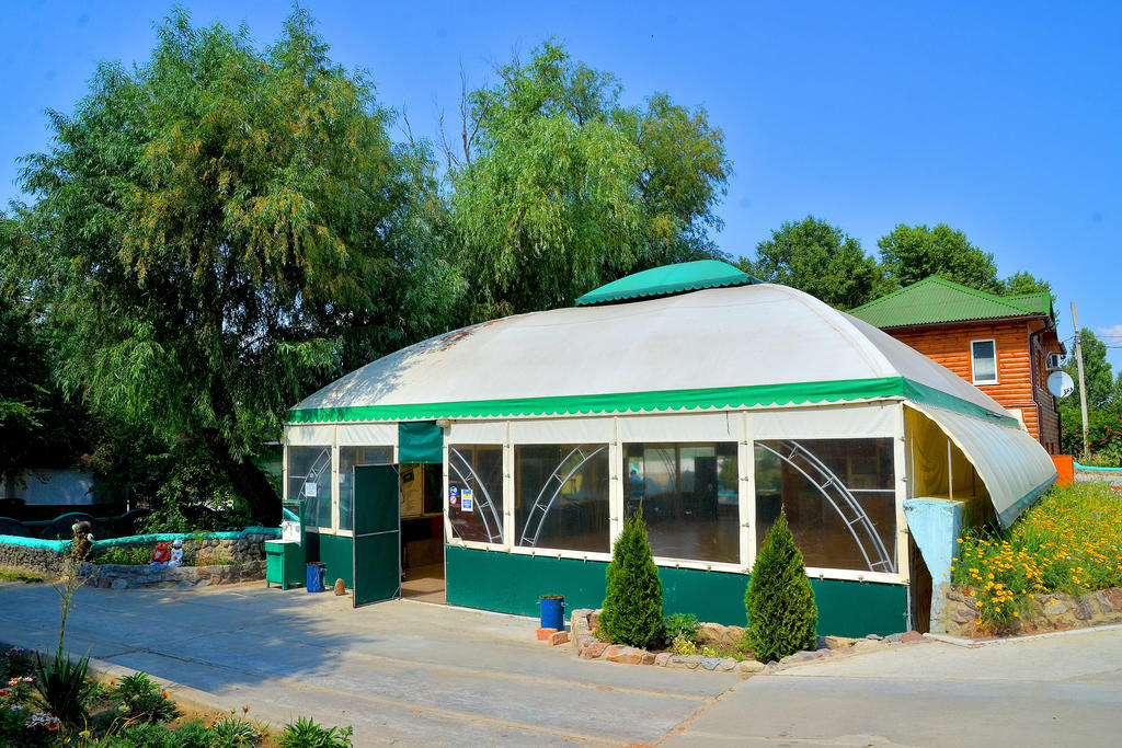 Hotel Slavutich à Nova Kakhovka Extérieur photo