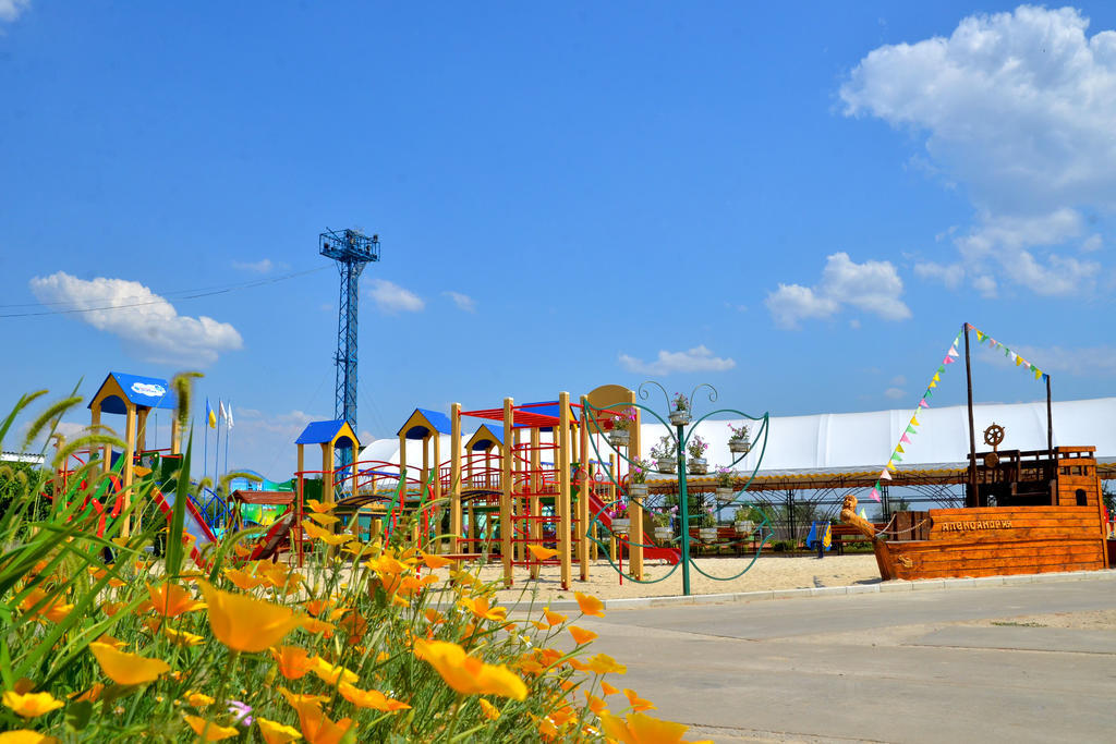 Hotel Slavutich à Nova Kakhovka Extérieur photo